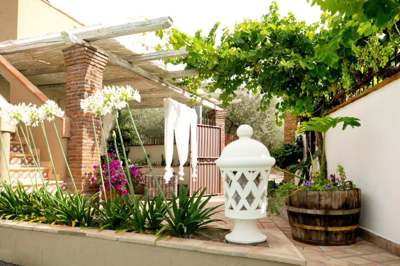 Villa Alcantara Di Charme Graniti Eksteriør bilde