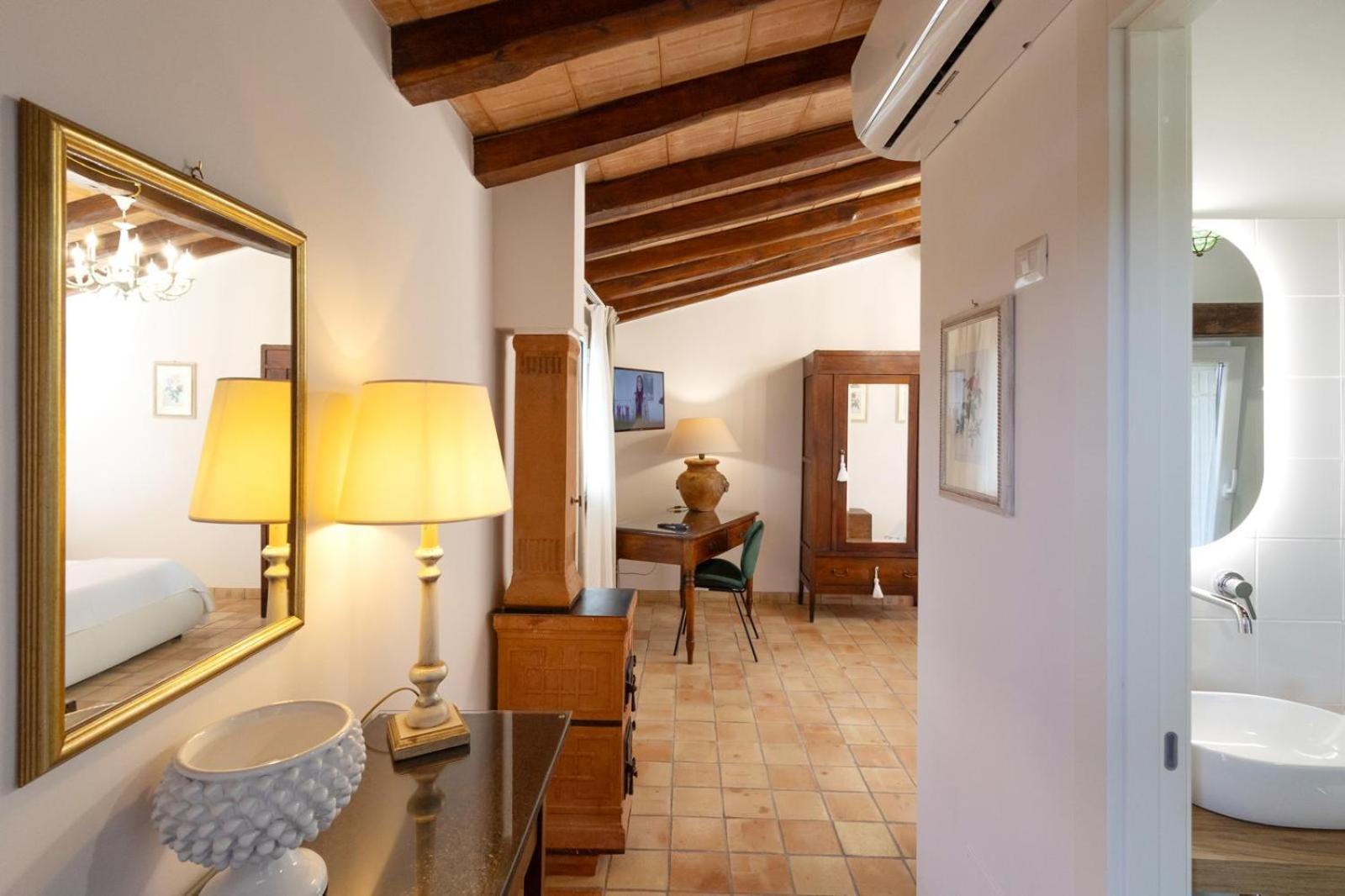Villa Alcantara Di Charme Graniti Eksteriør bilde